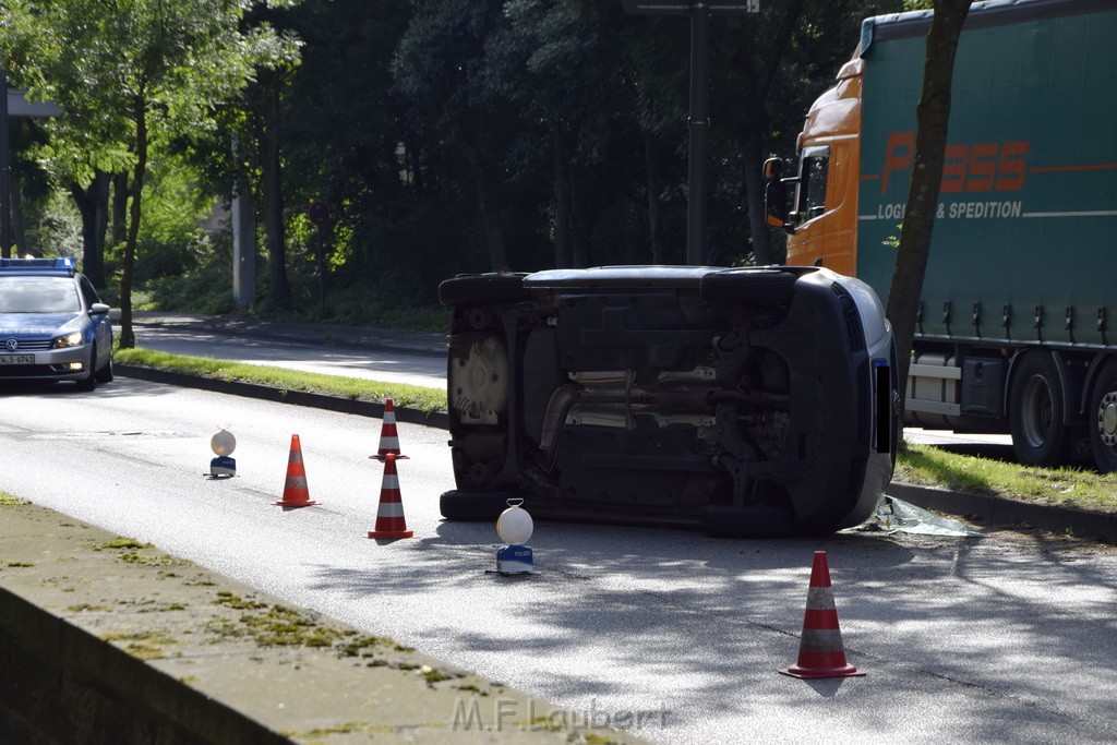 VU LKW PKW Koeln Riehl An der Schanz P29.JPG - Miklos Laubert